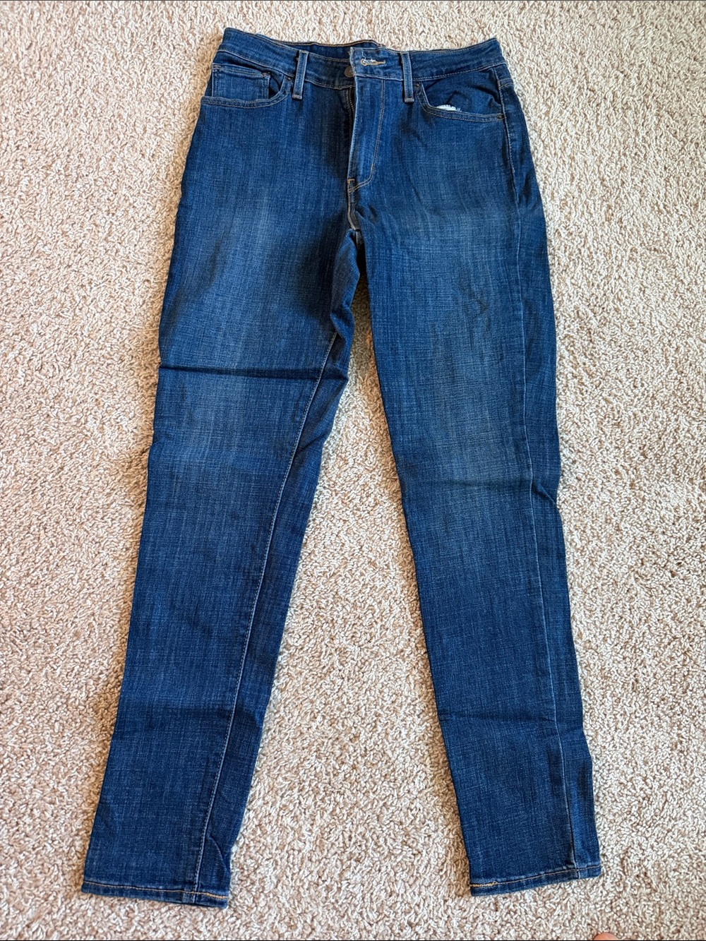 Women’s Levi’s 721 Dark Blue Slim Fit Jeans size W29 L30 Like New condition